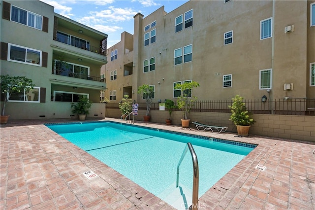 10707 Camarillo St Unit 314, North Hollywood, CA 91602 - view of community pool