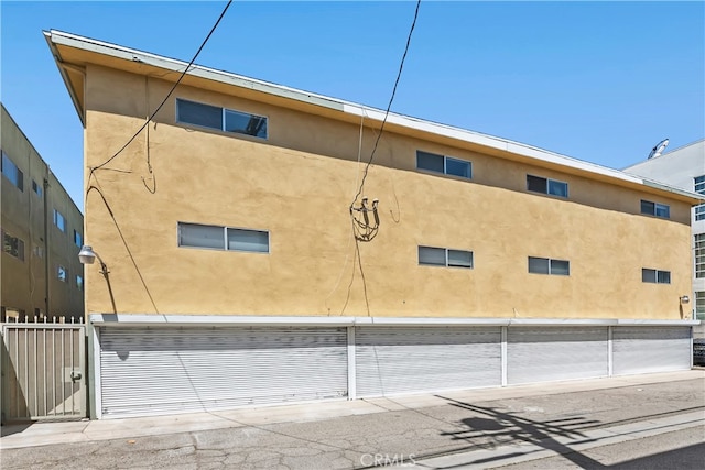 4312 Babcock Ave Unit 6, Studio City, CA 91604 - view of property featuring an attached garage