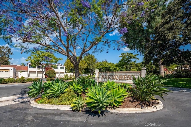 10 Lassen, Irvine, CA 92612 - community sign featuring driveway