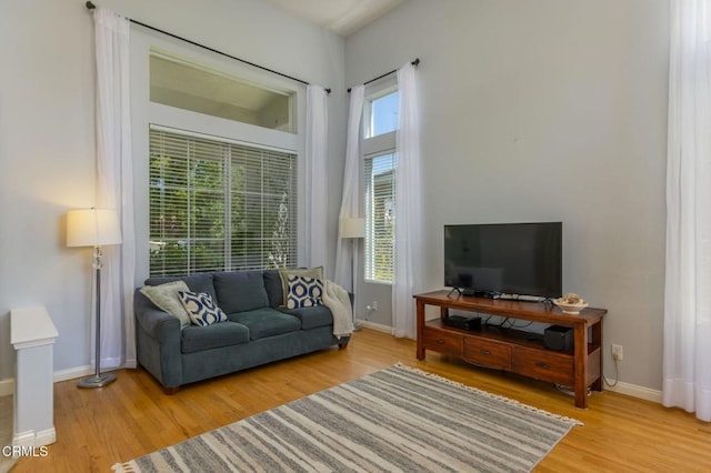904 Calle Higuera, Camarillo, CA 93010 - living area with wood finished floors and baseboards