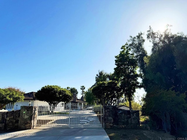 1650 Winterwarm Dr, Fallbrook, CA 92028 - view of gate
