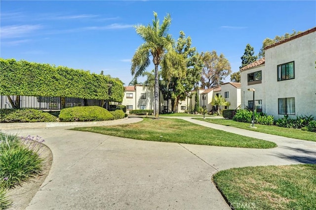 700 W 3rd St Unit A117, Santa Ana, CA 92701 - surrounding community featuring a residential view