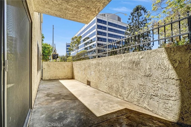 700 W 3rd St Unit A117, Santa Ana, CA 92701 - view of patio / terrace