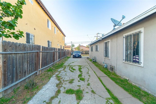 151 E 105th St, Los Angeles, CA 90003 - view of yard