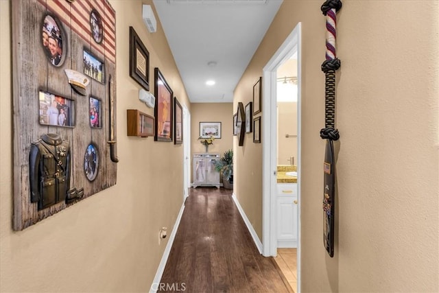 5115 Warren Vista Ave, Yucca Valley, CA 92284 - hallway featuring wood finished floors and baseboards