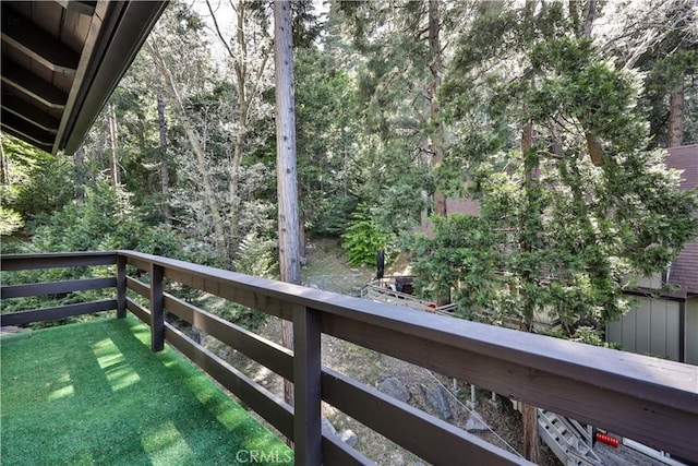 968 Lausanne Dr, Crestline, CA 92325 - view of balcony