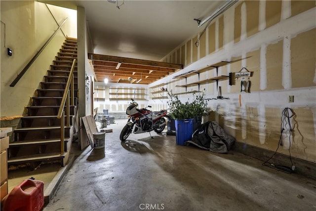 968 Lausanne Dr, Crestline, CA 92325 - view of garage