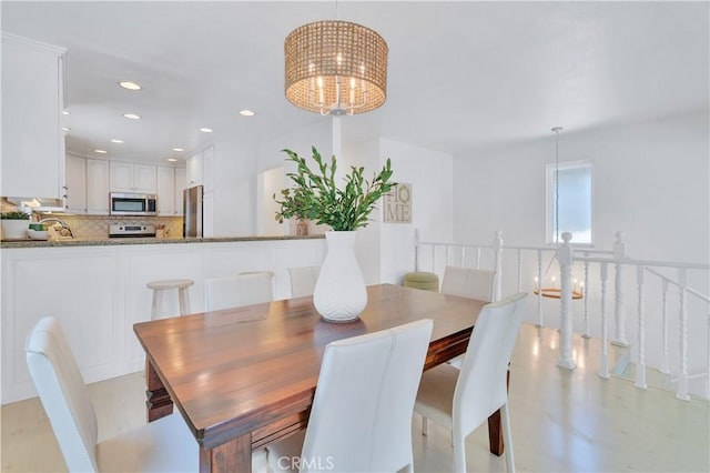1713 Carlson, Redondo Beach, CA 90278 - dining area with a chandelier and recessed lighting
