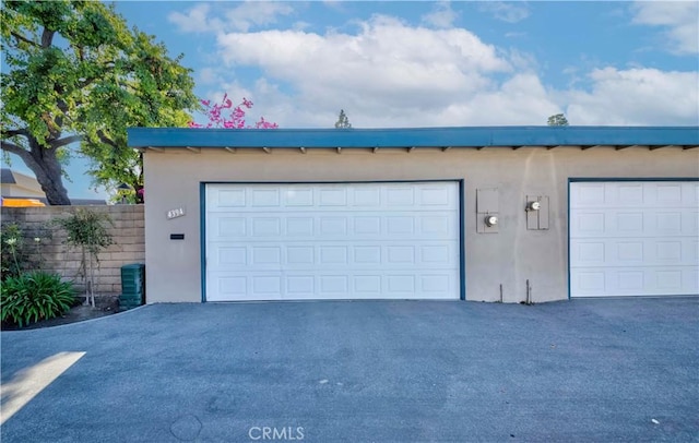 4394 Dina Ct, Cypress, CA 90630 - view of garage