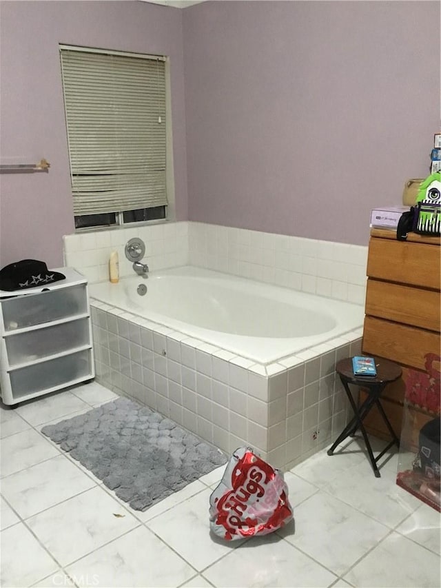 17590 El Cajon Dr, Hesperia, CA 92345 - full bath with a bath and tile patterned flooring