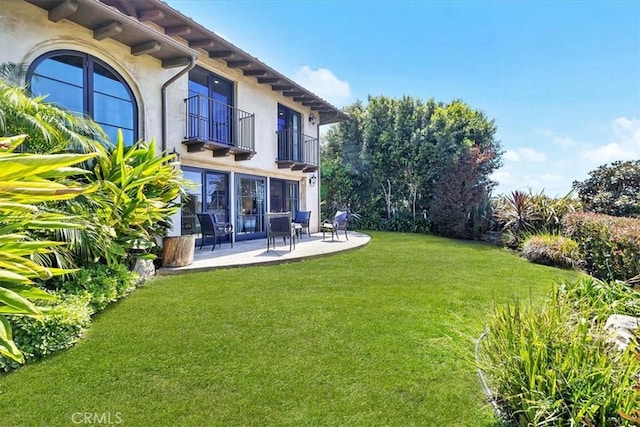 364 Via Almar, Palos Verdes Estates, CA 90274 - view of grassy yard with a balcony and a patio area