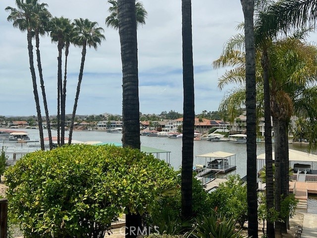 30417 Golden Gate Dr, Canyon Lake, CA 92587 - water view