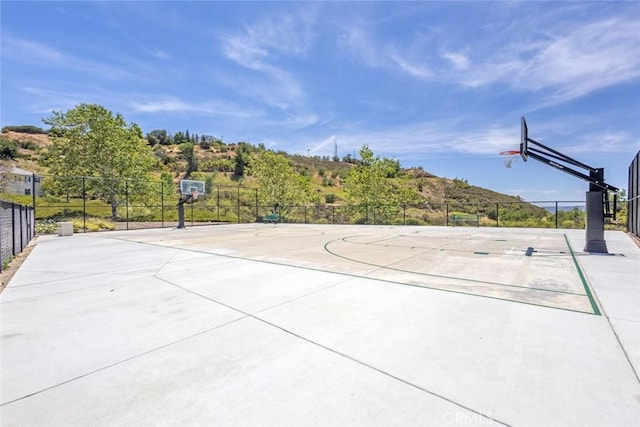 26808 Lemon Grass Way, Murrieta, CA 92562 - view of basketball court with community basketball court