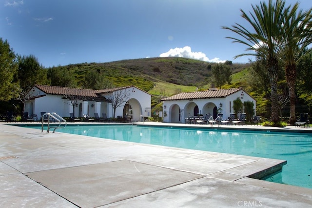 6121 Camino Forestal, San Clemente, CA 92673 - community pool featuring a patio and a mountain view
