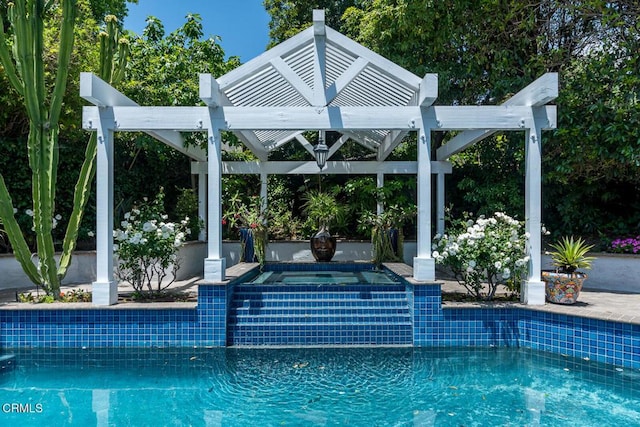 4409 Encinas Dr, La Canada Flintridge, CA 91011 - swimming pool with an in-ground hot tub and a pergola