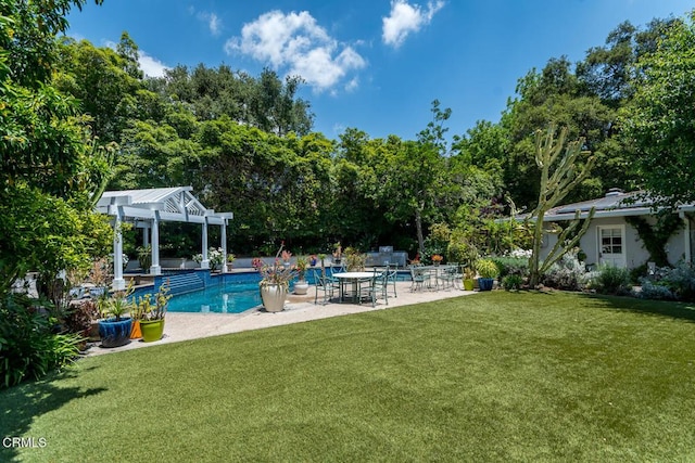 4409 Encinas Dr, La Canada Flintridge, CA 91011 - swimming pool featuring a pergola, a yard, and a patio