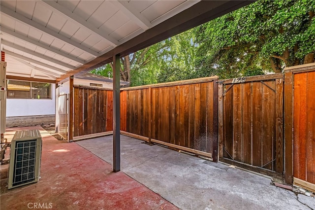 178 E Washington Ave, Chico, CA 95926 - fenced backyard with a patio and a gate