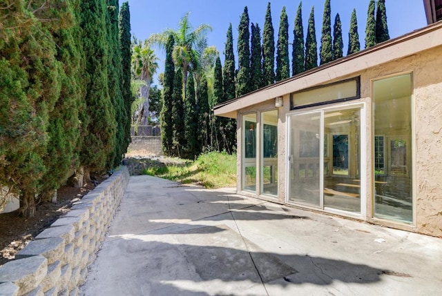 9182 Tonya Ln, Santee, CA 92071 - view of patio / terrace