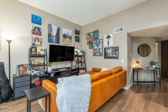 1772 Sinaloa Rd Unit 290, Simi Valley, CA 93065 - living area with wood finished floors and baseboards