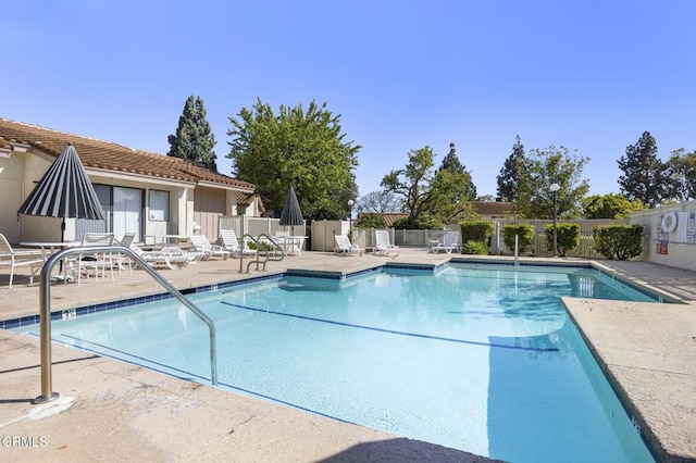 2036 Birchdale Ct, Thousand Oaks, CA 91362 - community pool featuring a patio area
