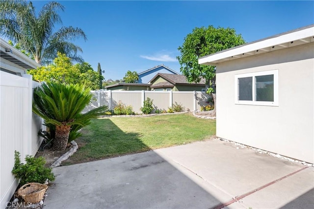 22792 La Quinta Dr, Mission Viejo, CA 92691 - view of yard with a patio