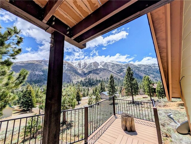 31 Matterhorn Dr, Bridgeport, CA 93517 - balcony featuring a mountain view