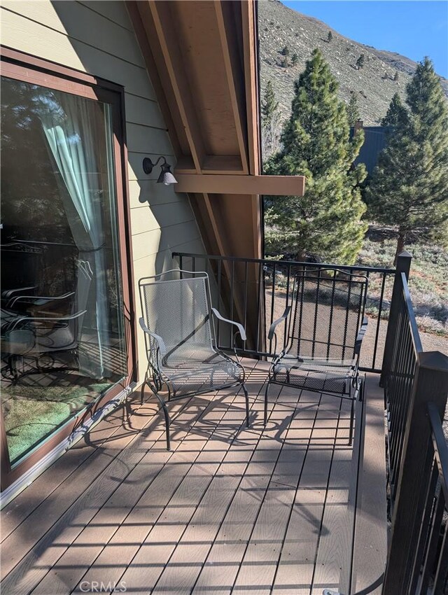 31 Matterhorn Dr, Bridgeport, CA 93517 - balcony with a mountain view