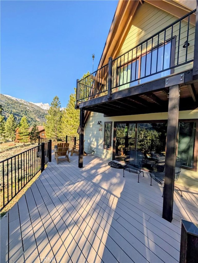 31 Matterhorn Dr, Bridgeport, CA 93517 - wooden terrace featuring a mountain view