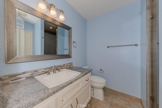 19134 Alamo Ln Unit 162, Yorba Linda, CA 92886 - full bath featuring vanity, toilet, a tile shower, and tile patterned flooring