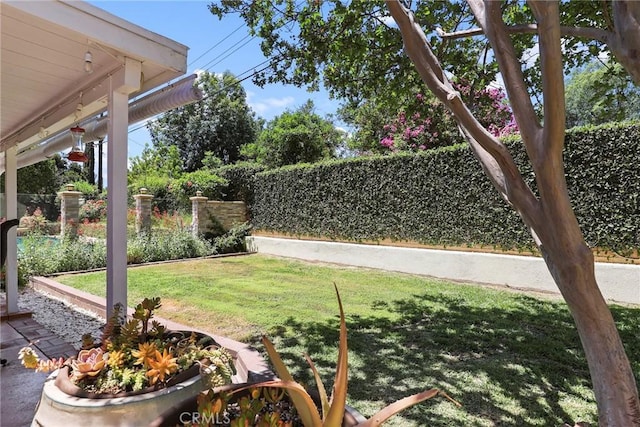 22941 Keswick St, West Hills, CA 91304 - view of grassy yard