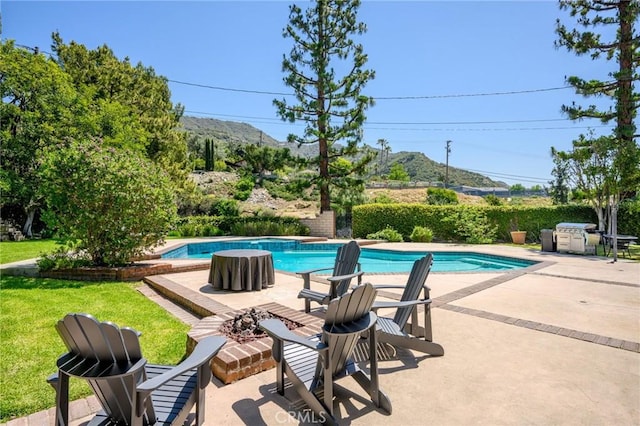 2305 Henrietta Ave, La Crescenta, CA 91214 - view of swimming pool with a patio, a mountain view, and a yard
