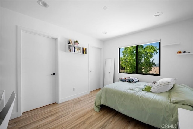 2305 Henrietta Ave, La Crescenta, CA 91214 - bedroom featuring light wood-style floors and recessed lighting