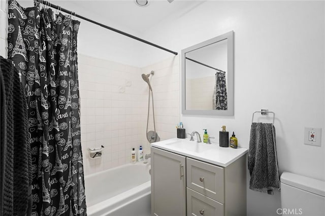 11025 Kittridge St Unit 128, North Hollywood, CA 91606 - bathroom with shower / bath combo with shower curtain, vanity, and toilet