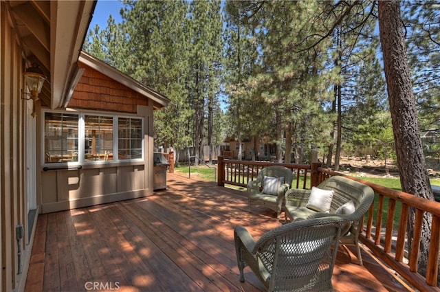 531 Killington Way, Big Bear Lake, CA 92315 - wooden terrace featuring view of scattered trees