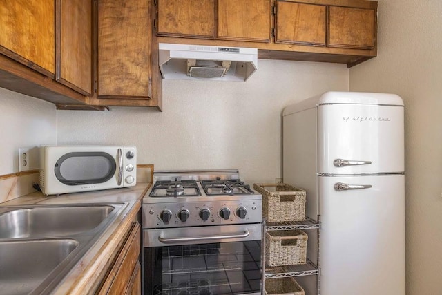 926 Angeles Blvd, Big Bear City, CA 92314 - photo 7