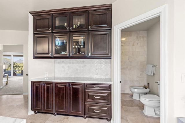 9698 Welk View Dr, Escondido, CA 92026 - bar with light tile patterned flooring and decorative backsplash