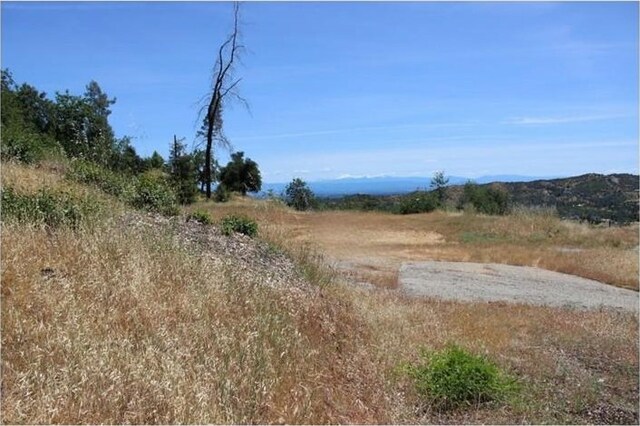 10255 Carrousel Dr, Redding, CA 96001