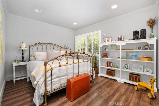 19172 Sierra Maria Rd, Irvine, CA 92603 - bedroom with wood finished floors, ornamental molding, baseboards, and recessed lighting
