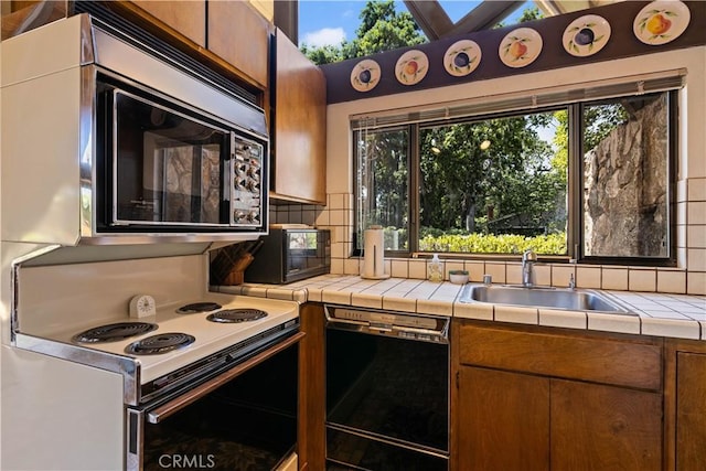 8475 Palace Dr, Kelseyville, CA 95451 - photo 13