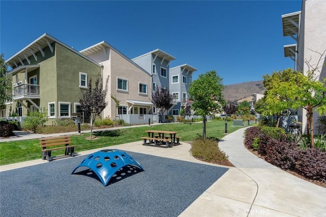 949 Humbert Ave, San Luis Obispo, CA 93401 - view of community featuring a yard and a residential view
