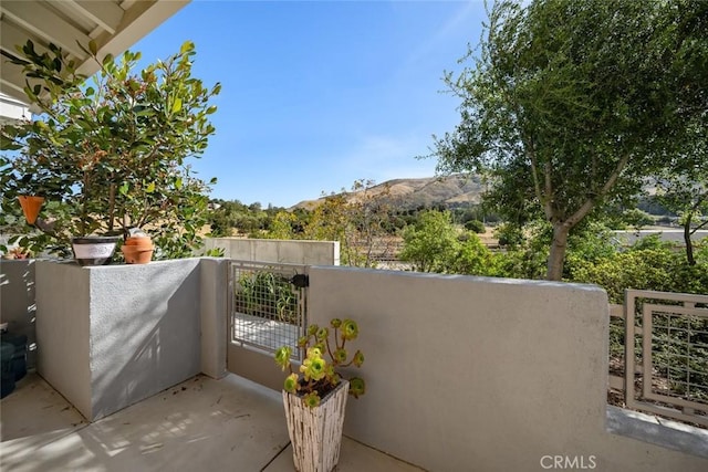 949 Humbert Ave, San Luis Obispo, CA 93401 - view of patio featuring a mountain view