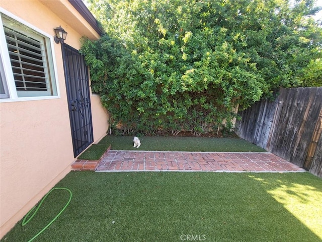 532 N Reese Pl, Burbank, CA 91506 - view of yard