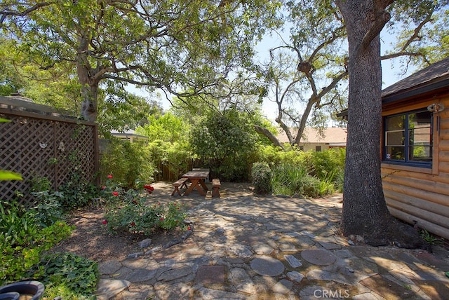 2057 Oakwood St, Pasadena, CA 91104 - view of patio
