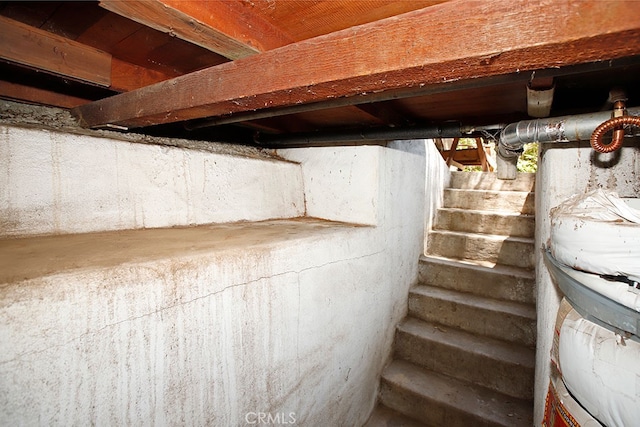 2057 Oakwood St, Pasadena, CA 91104 - unfinished below grade area featuring stairway