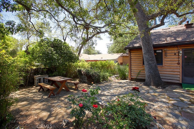 2057 Oakwood St, Pasadena, CA 91104 - view of yard with a patio and outdoor dining area