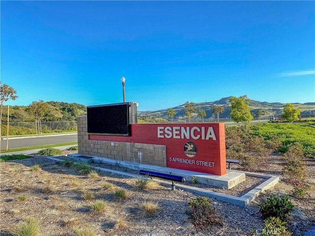 5 Abarrota St, Rancho Mission Viejo, CA 92694 - exterior view of a mountainous background
