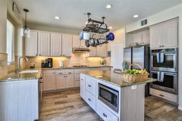 6807 N Huntington Dr, San Bernardino, CA 92407 - photo 13