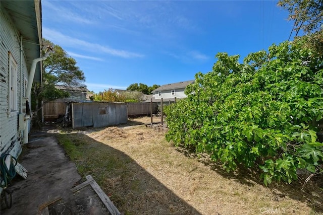 1427 Beach St, San Luis Obispo, CA 93401 - view of fenced backyard