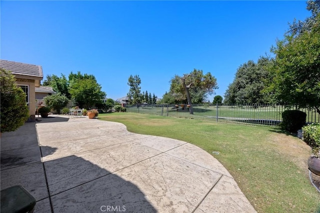 2403 Crocus Dr, Bakersfield, CA 93311 - view of yard with a patio area