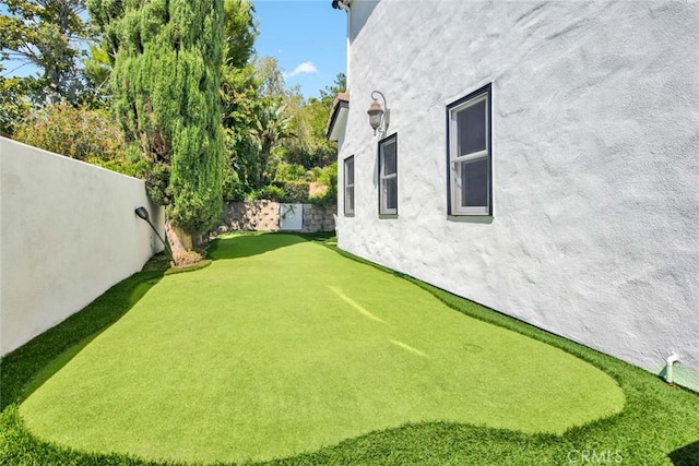 1532 Kensing Ln, North Tustin, CA 92705 - fenced backyard with a putting green